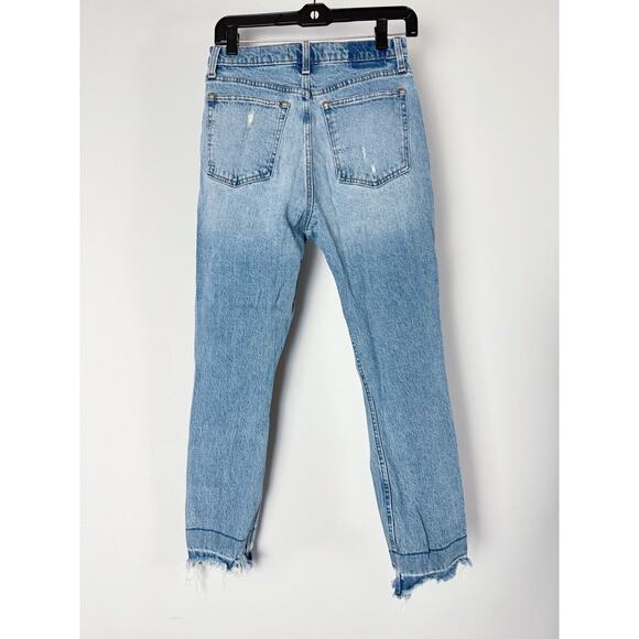 Abercrombie & Fitch High Rise Mom Jean Blue Distressed Raw Hem MINT - Picture 2 of 9